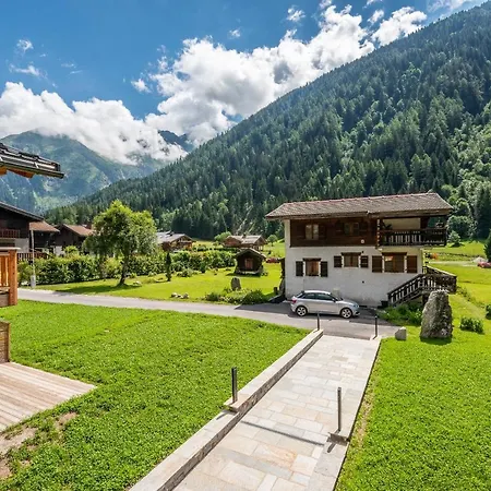 公寓 Celosia - By Emerald 霞慕尼