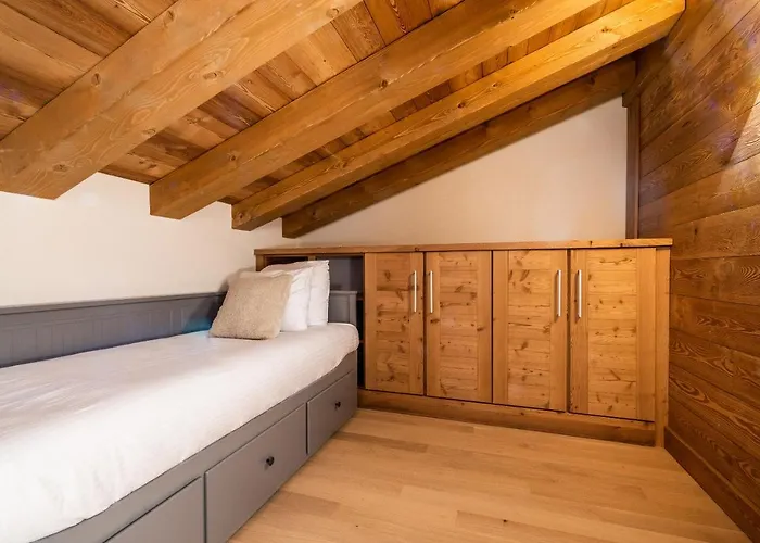 Celosia - By Emerald Apartment Chamonix