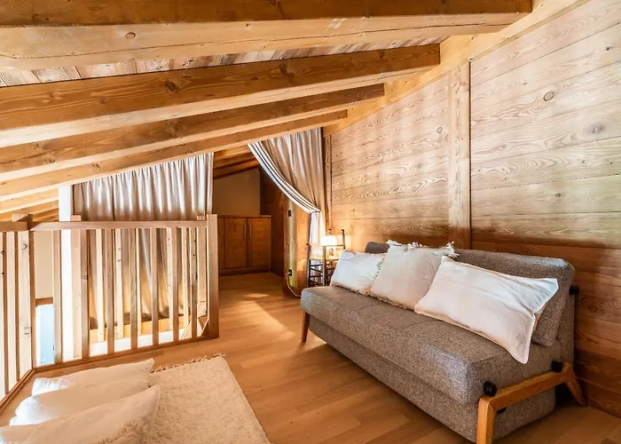 Celosia - By Emerald Apartment Chamonix