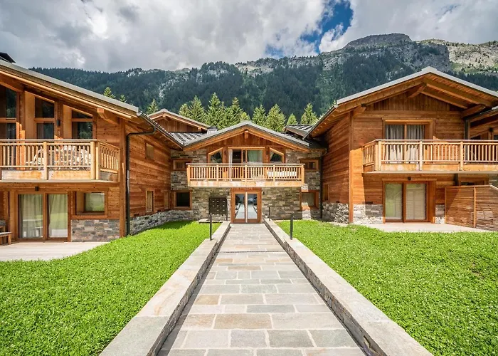 Apartment Celosia - By Emerald Chamonix